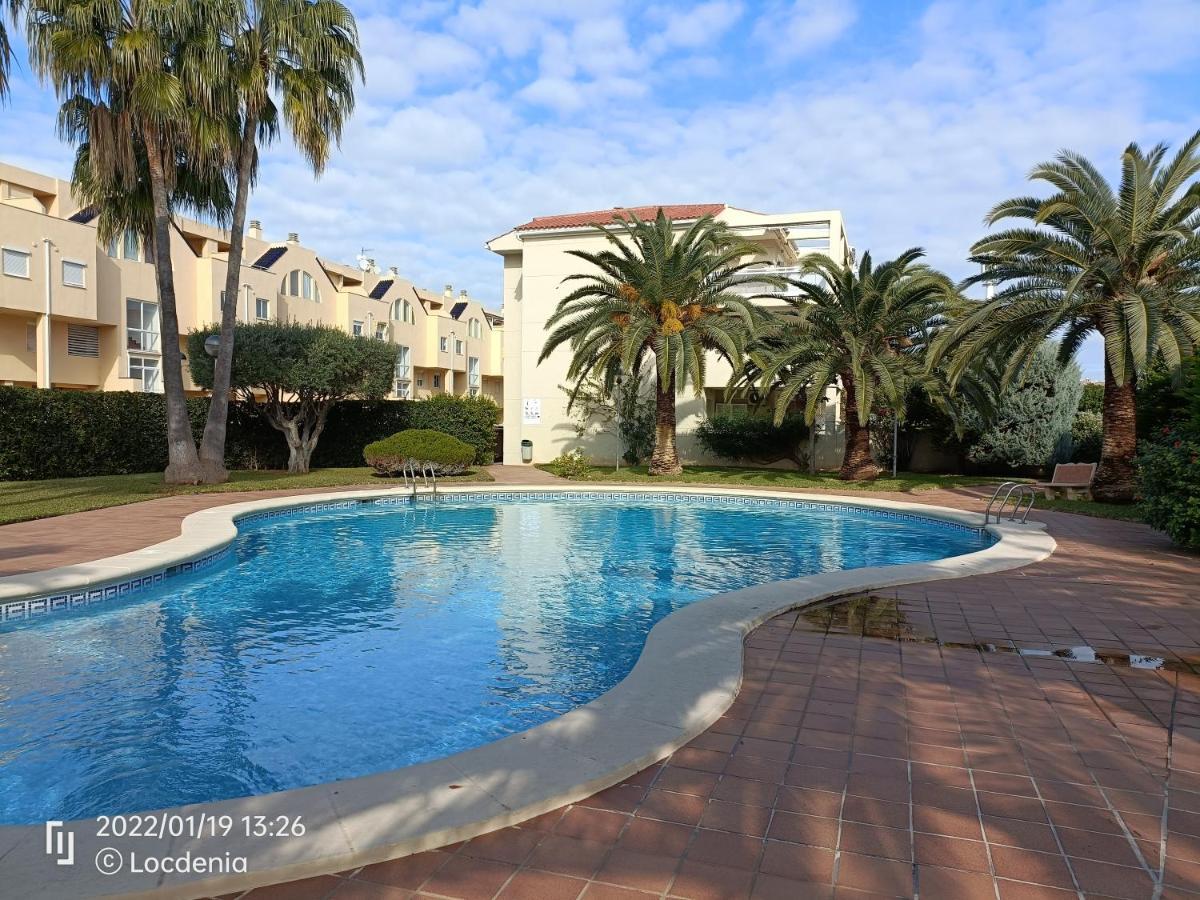 Rosaleda Locdenia Apartment Bagian luar foto