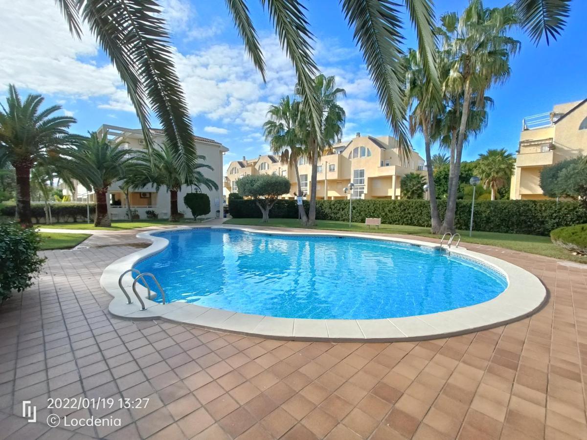 Rosaleda Locdenia Apartment Bagian luar foto