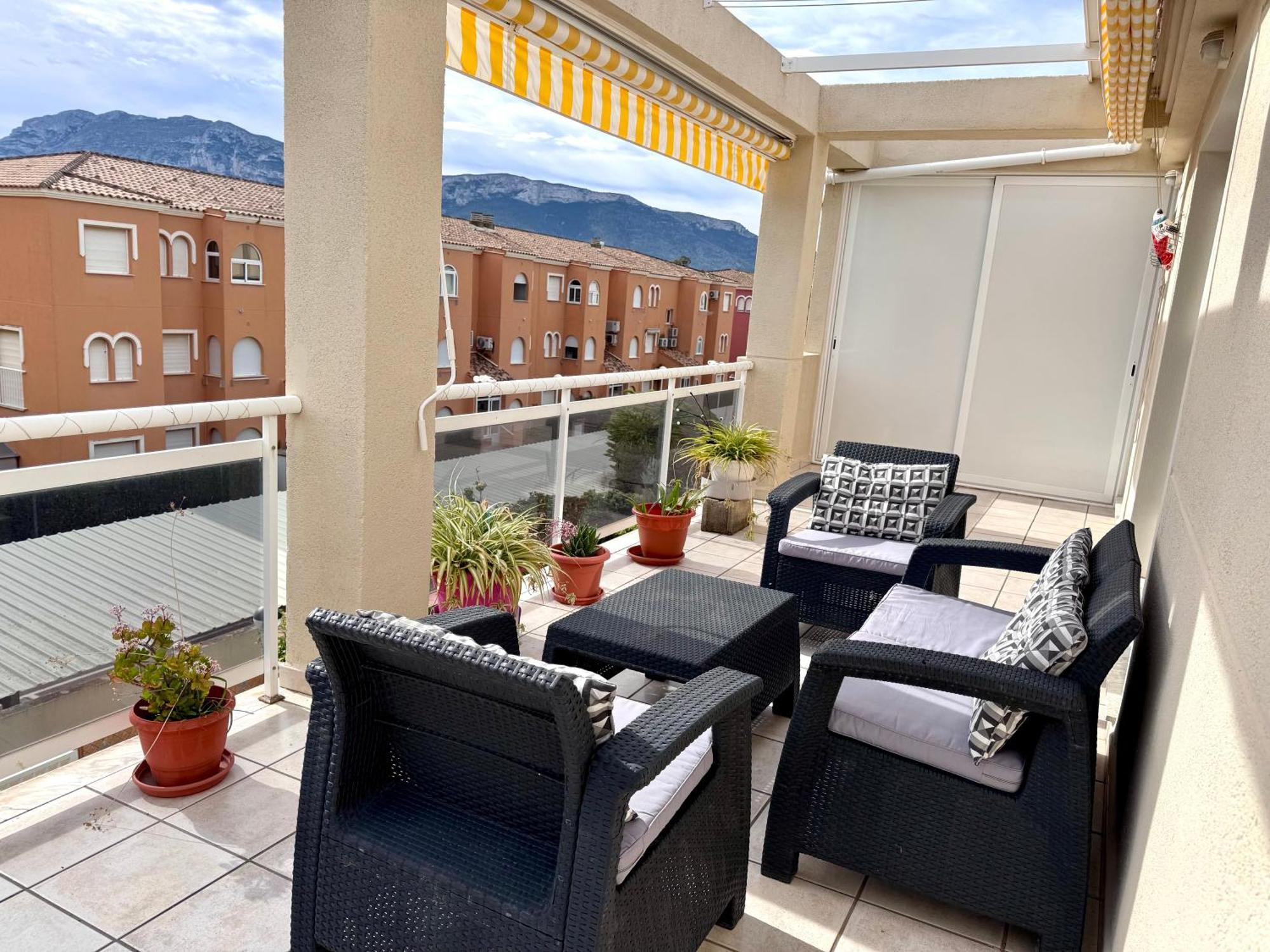 Rosaleda Locdenia Apartment Bagian luar foto